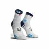 Chaussettes Compressport Pro Racing Socks V3 White / Blue En Remise